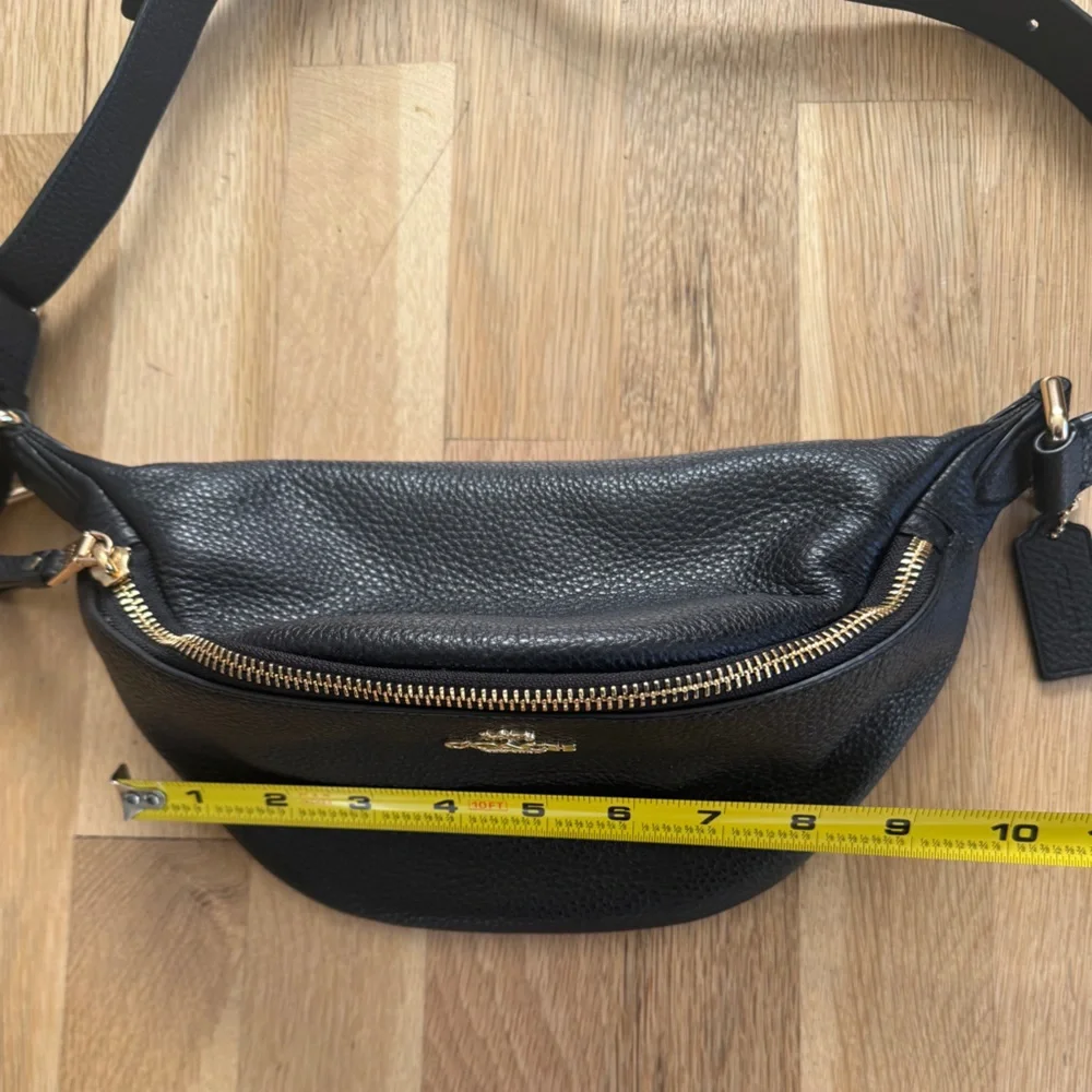 Coach Belt Bag Black Gold - Picture 7 of 13